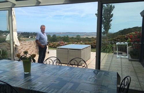 Ploubazlanec Apartment | GITE LES AQUARELLES 2 VERTE - sea view heated indoor pool all year round