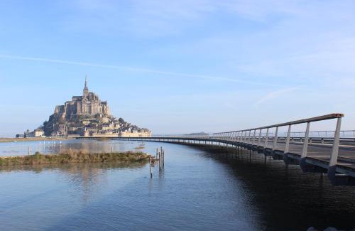 Sains House | Gite Mont Saint Michel "AUCOEURDELABAIE"