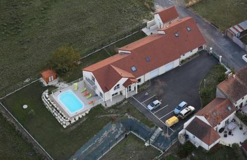 Chatellerault House | GITE MONTGOLFIÈRE 4 PERSONNES