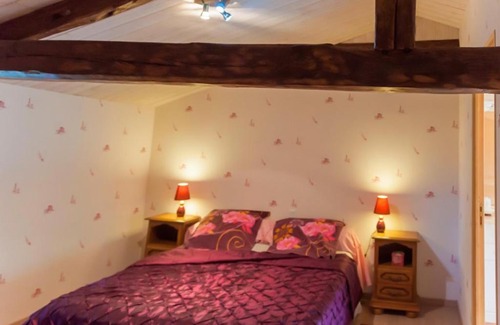 Saint-Pierre-du-Chemin House | Gite Pierre Rose