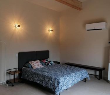 Crespian House | Gite Studio dans village au calme