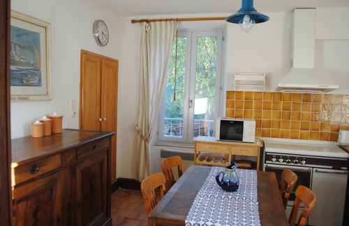 Cessenon-sur-Orb Cottage | GITE TILLEUL MAS DE RATIES