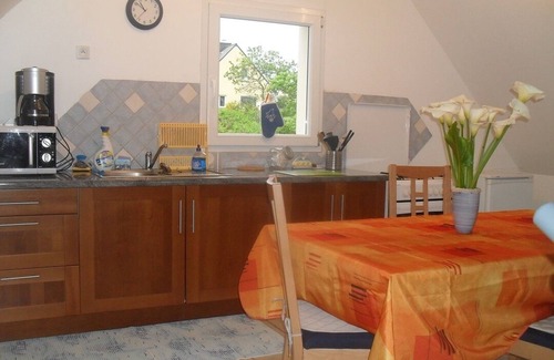 Tredrez-Locquemeau Cottage | Gite with garden, panoramic sea view and wifi fibre
