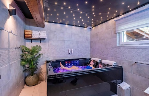 Arbigny Hotel | Gite with jacuzzi .