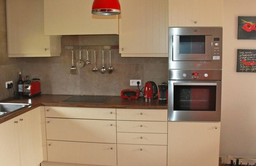 Ygrande Cottage | Gite Ygrande, 3 bedrooms, 6 persons