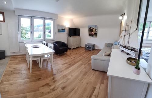 Honfleur Apartment | Gites de charme centre de 2 à 10P, jardin, parking, durable