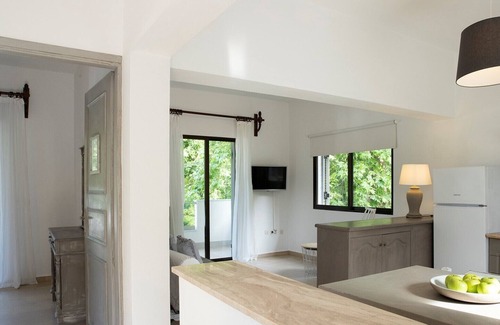 Paralia Skotinis House | Gkaras Camp & Apartments