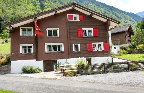 Engi House | Glärnisch Blick