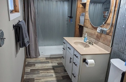 Webster House | Glacial Lakes Retreat- 4-bedroom house with WiFi and AC in charming Webster