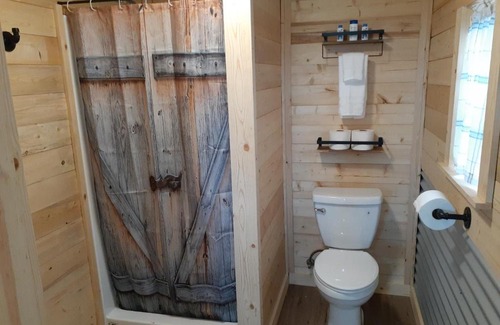 Columbia Falls Hotel | Glacier Acres Guest Ranch
