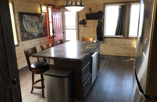 Babb House | Glacier Lookout - Spacious, New & Villa Overlooking the Rockies & St Mary Lakes