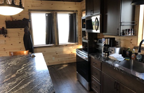 Babb House | Glacier Lookout - Spacious, New & Villa Overlooking the Rockies & St Mary Lakes