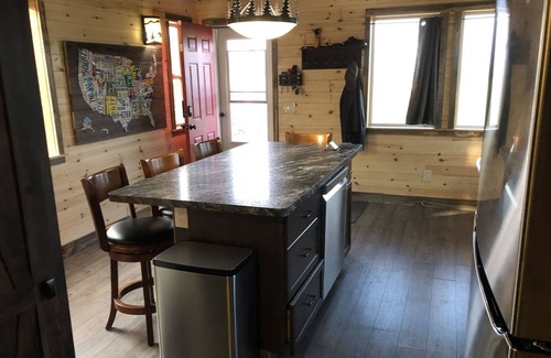 Babb Cabin | Glacier Summit - Spacious, New & Modern Villa Overlooking the Forest & Rockies