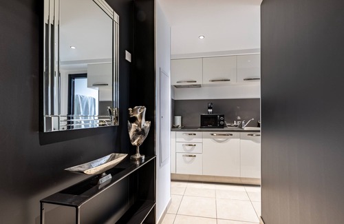 Reims City Centre Apartment | "Glamappartspa New York Executive Champagne & Parking