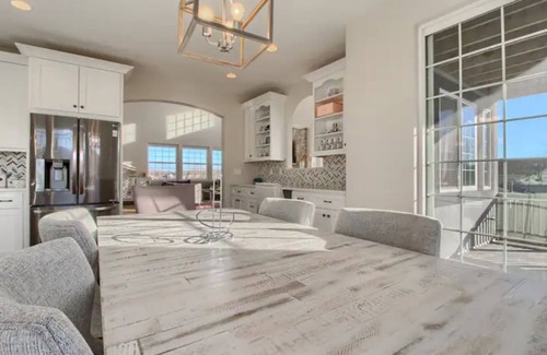 Ken Caryl House | Glamorous 4BR House Perfect for Families & Groups