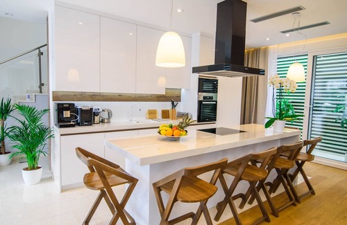 Stikovica Villa | Glamorous Dubrovnik Villa | 5 Bedrooms | Villa Stikovica Earth | Stunning Sea.
