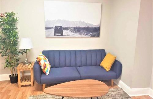 West Hyattsville Bed & Breakfast | Glamour Room in Washinton DC