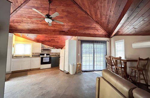 Camp Verde Cabin | Glamping cabin- 10 min from Verde River day use Perfect to unplug & be w/nature