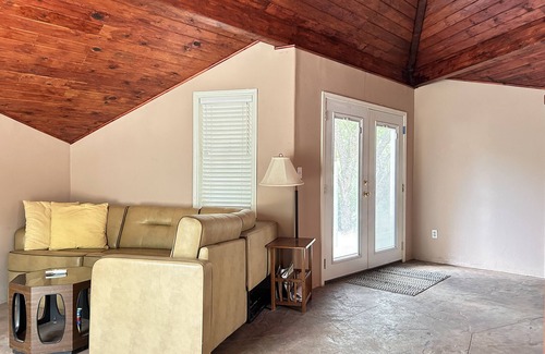 Camp Verde Cabin | Glamping cabin- 10 min from Verde River day use Perfect to unplug & be w/nature