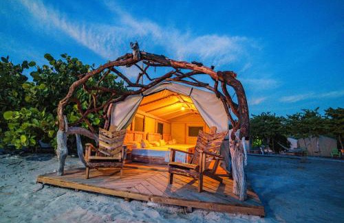 Cabo Rojo Resort | Glamping EcoLodge Cueva De Las Aguilas