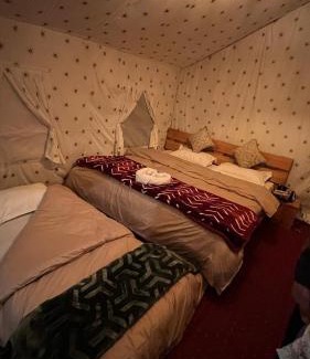 Gulmarg Apartment | Glamping Gurez