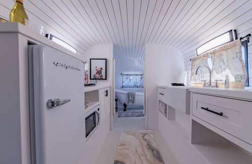 Spicewood House | Glamping in Spicewood TX Hill Country- The Vagabond