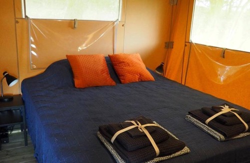 Lapenne Cabin | Glamping Lodge Lautrec | Domaine du Cammazet | Pool| Comfort | Nature