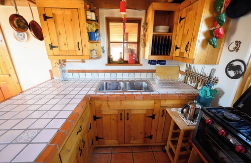 Fredonia Cabin | Glamping, off-grid adventure at peace-friendly cabin on 10 acres w/STARGAZING!