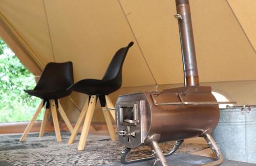 Twijzel Other | Glamping Tent in Twijzel near Nature