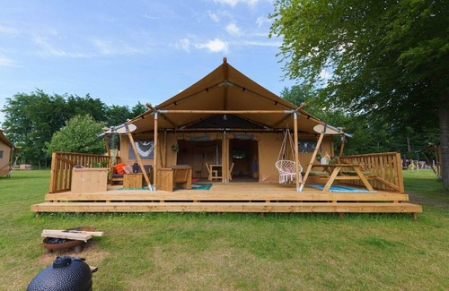Zeewolde House | Glamping Tent in Zeewolde with BBQ