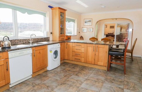Llanerchymedd House | GLAN GORS, pet friendly, with open fire in Llanerchymedd
