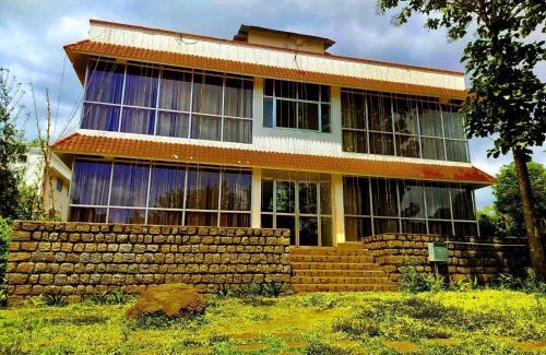Yelagiri Hotel | Glass House By Cloud9Villa Resorts
