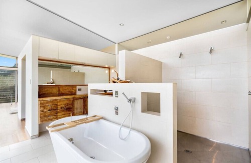 Clifton Beach House | Glass House Clifton Beach