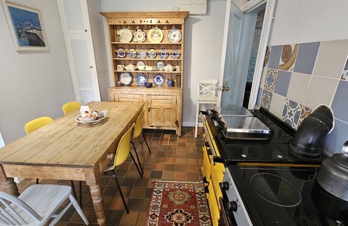 Ruan High Lanes Cottage | Glebe Barn - a cottage that sleeps 5 guests in 3 bedrooms