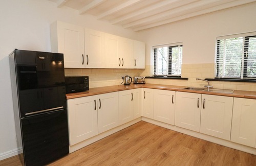 Giggleswick Cottage | GLEN LEA, family friendly, with a garden in Settle