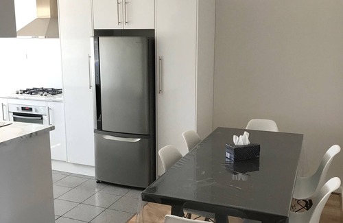 Glenelg South Apartment | Glenelg Holiday Apartments-The Broadway