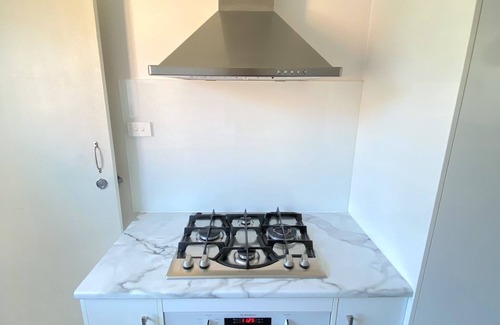 Glenelg South Apartment | Glenelg Holiday Apartments-The Broadway
