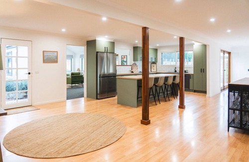 Romsey House | Glenfern House in the Macedon Ranges Wine Region