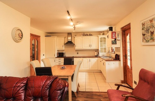 Kilmihil House | GLESTON COTTAGE, family friendly in Kilmihil, County Clare