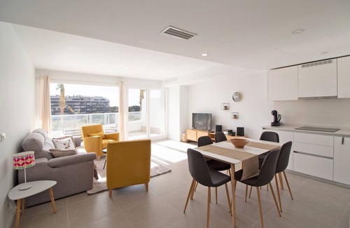 Canet de Berenguer Apartment | Global Properties: Apartment for 5 people with terrace and pool views