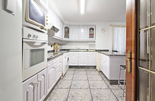 Port de Sagunt Apartment | Global Properties: Downtown apartment in Puerto de Sagunto