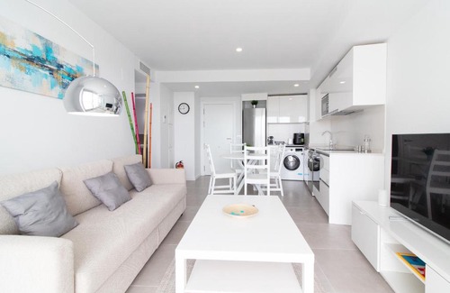 Canet de Berenguer Apartment | Global Properties, Apartamento con terraza, vistas al mar y a la piscina