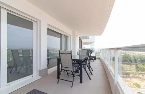 Canet de Berenguer Apartment | Global Properties, Apartamento de dos terrazas con vistas al mar y piscina en Canet