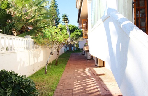 Playa de Almarda House | Global Properties: Chalet for 10 people on Corinto beach