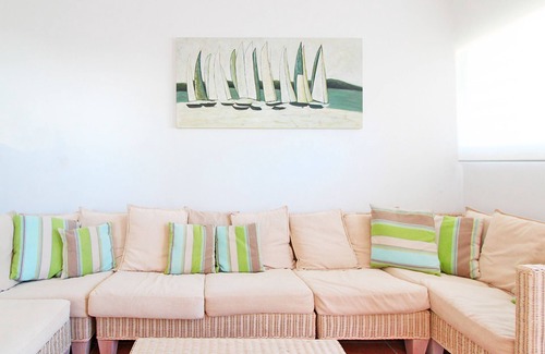 Playa de Almarda House | Global Properties: Townhouse with sea views on Corinto beach