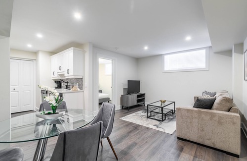 Smiths Falls Apartment | GLOBALSTAY . Heritage Rideau 2Br Apartment. Free Parking
