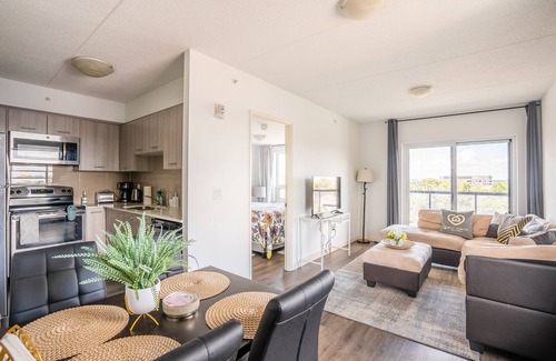 Beasley Apartment | GLOBALSTAY. Downtown Hamilton Apartments