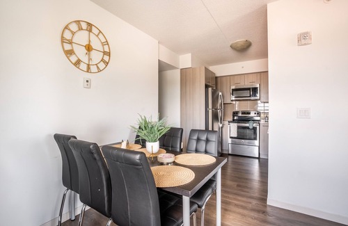 Beasley Apartment | GLOBALSTAY. Downtown Hamilton Apartments