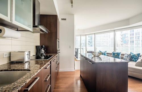 Toronto Entertainment District Condo | GLOBALSTAY. Gorgeous 2 BR 2 BA in the Heart of Downtown