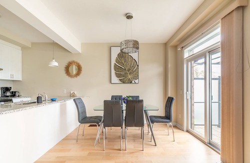 Stoney Creek Apartment | GLOBALSTAY. Modern Townhomes on Lake Ontario